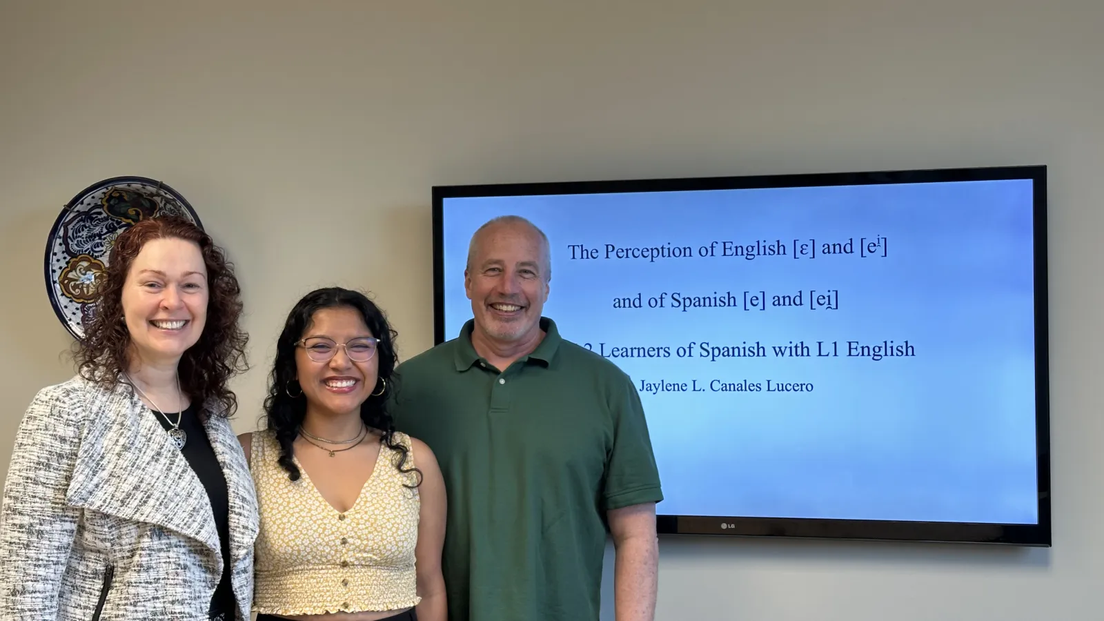 Undergrad Jaylene Canales Defends Honors Thesis