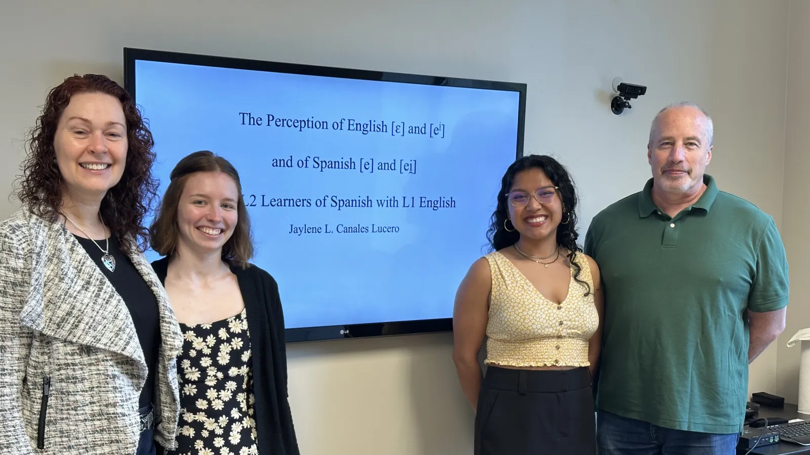 Undergrad Jaylene Canales Defends Honors Thesis