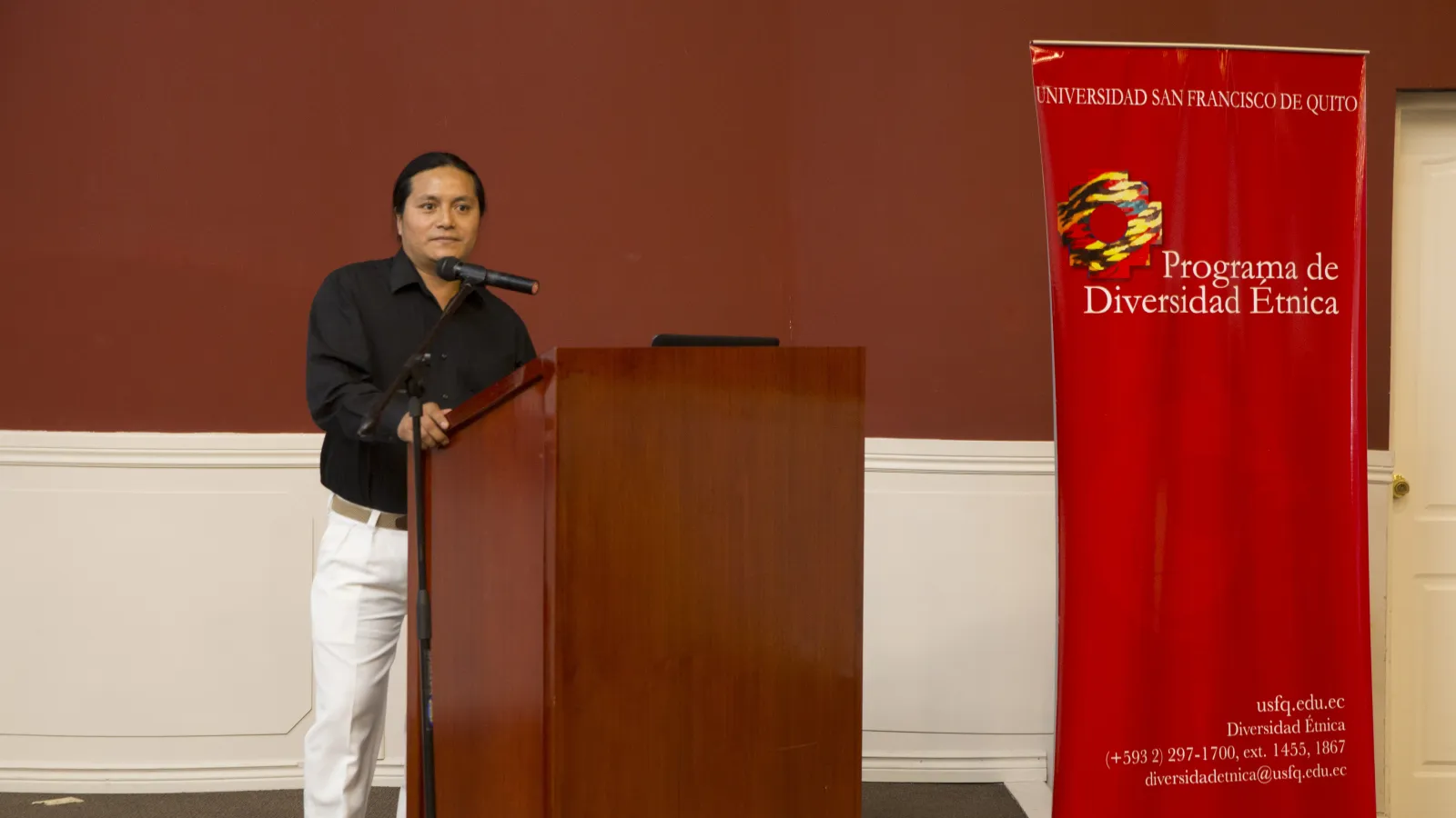 Gualapuro Presenting his Dictionary
