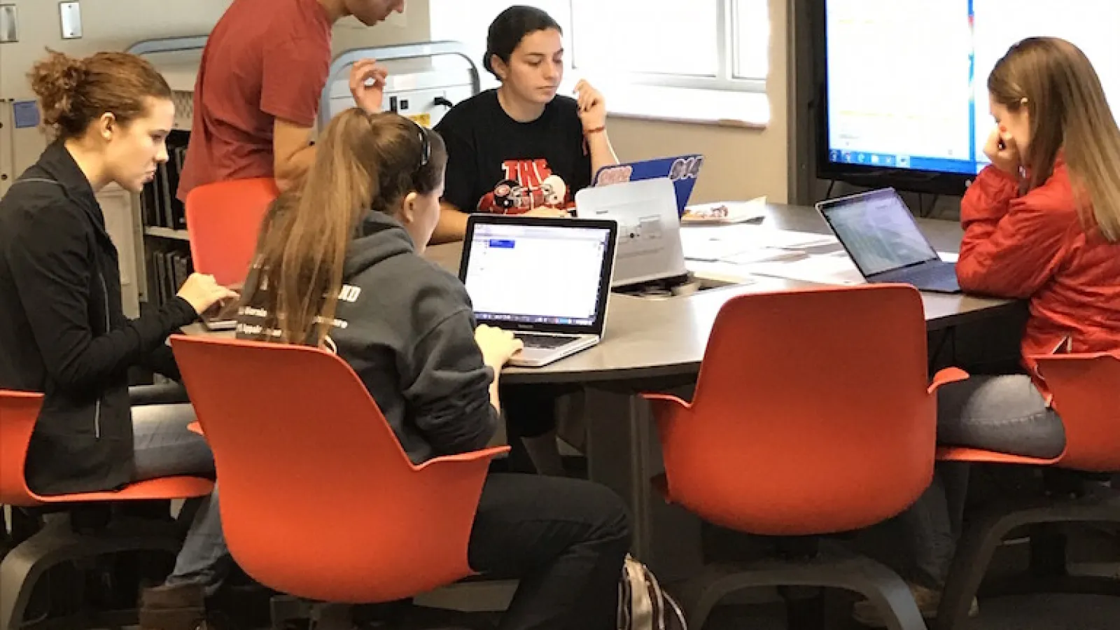 Students translating at the Edit-a-thon