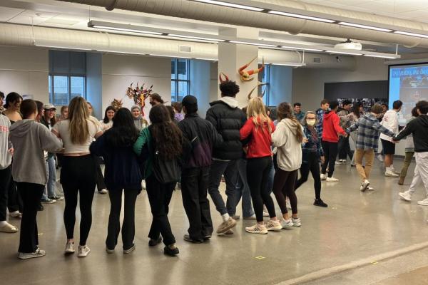 Students participating in the Pachaysana workshop