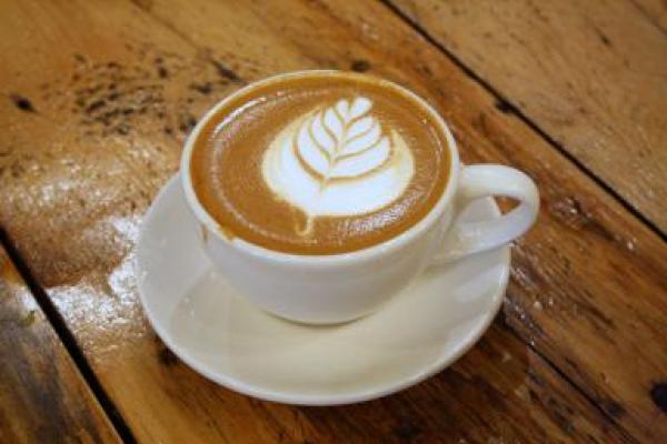 Delicious café con leche.  Lauren Aloise/Spanish Sabores