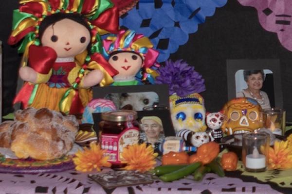 Day of the Dead / Día de los Muertos Day of the Dead / Día de los Muertos